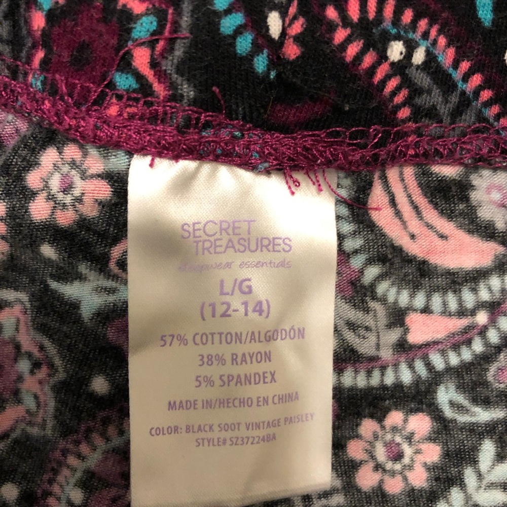 Night top and lounge pants